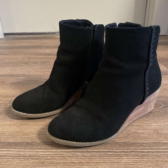 TOMS Suede Wedge Ankle Boots - Picture 3 of 3